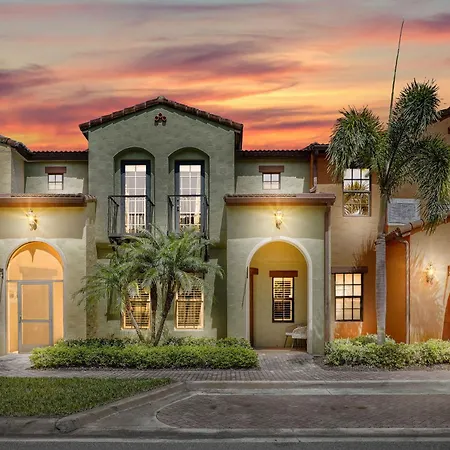 Luxury Paseo Townhome Pool Bars And Beaches